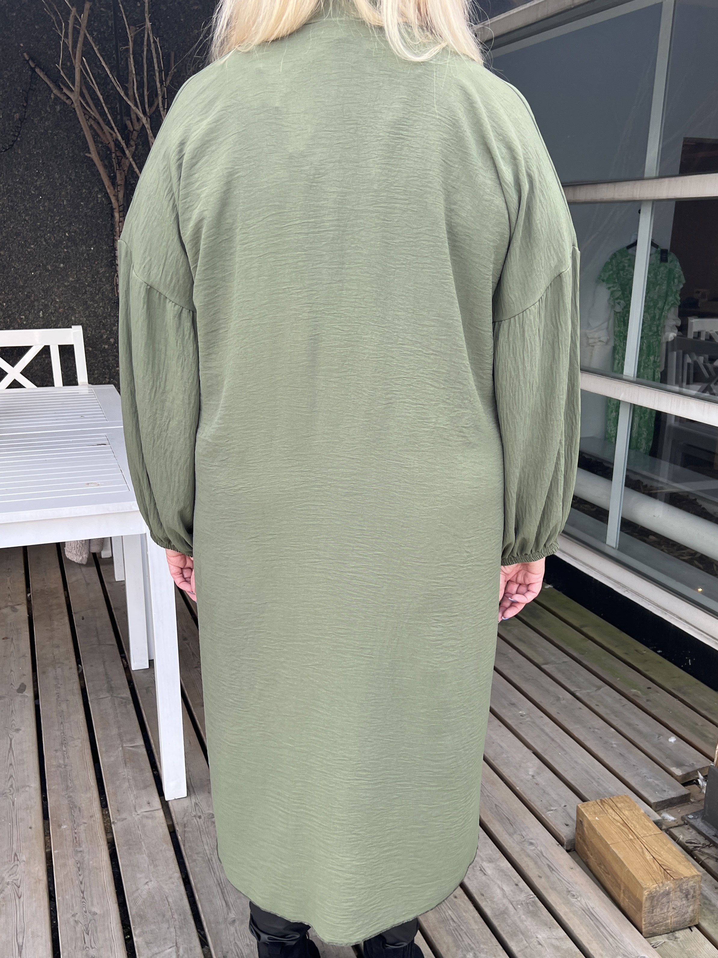 Ellen - Sød plus size cardigan med ballonærmer